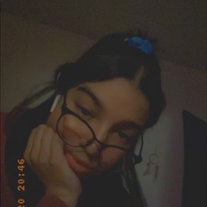 Meet your Posher, Anaya